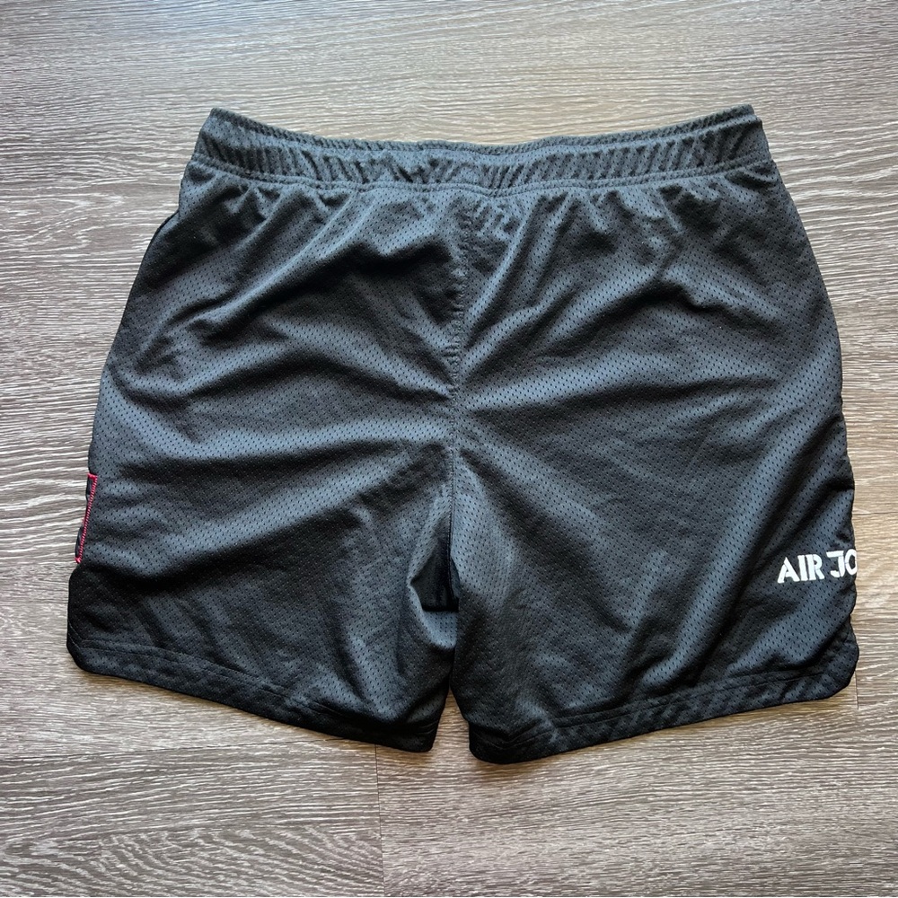 Nike Air Jordan AJ5 Mesh Graphic Shorts - Picture 6 of 7